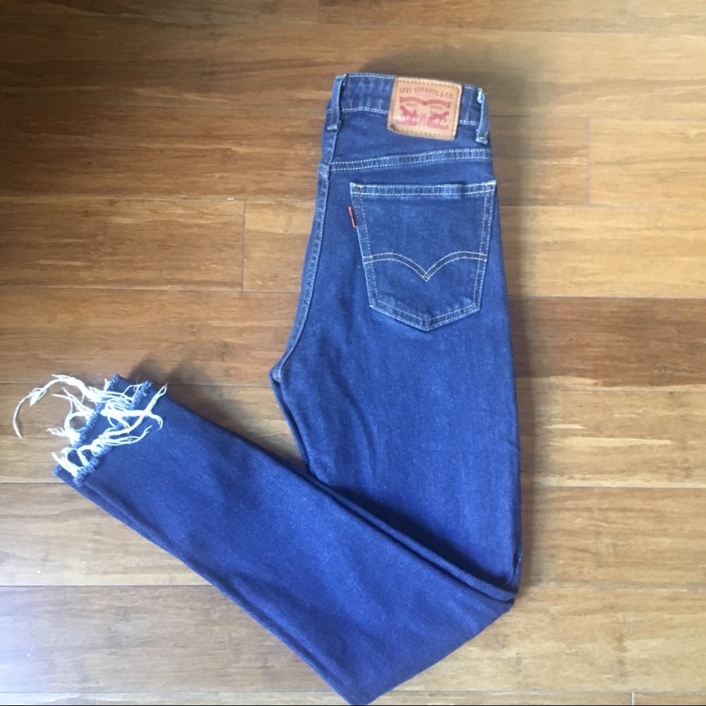 721 Vintage high rises skinny Levi’s size 25